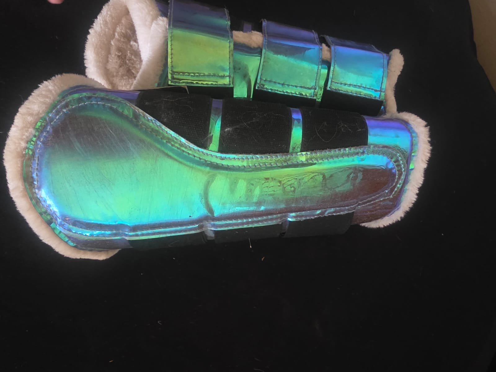 Preloved Holographic Brushing Boots – Blue/Green - Image 3