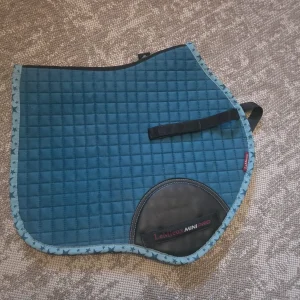 Pre-Loved LeMieux Mini Suede Jump Square – Marine