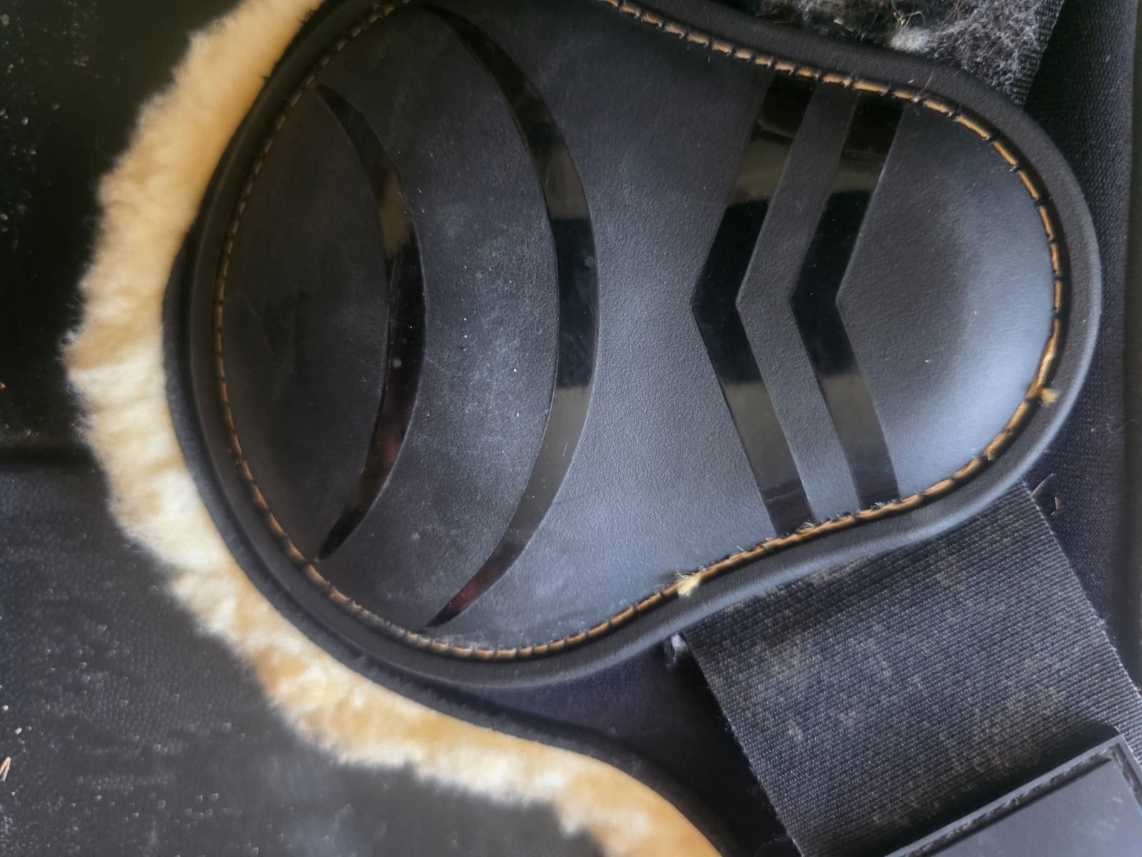 Preloved Tendon & Fetlock Boot Set – Black | Large - Image 3