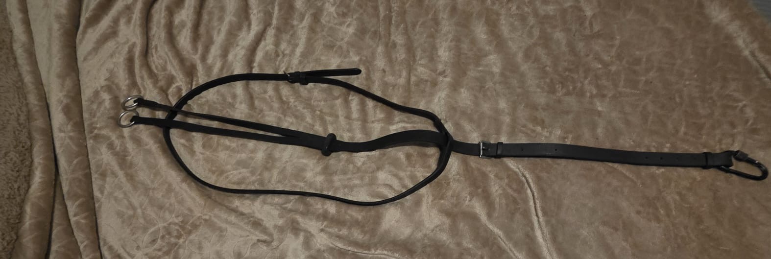 M7 Plain Black Martingale(Cob) - Image 3